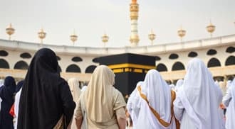 لباس احرام زنان در حج و عمره؛ چه بپوشیم و چه نپوشیم؟